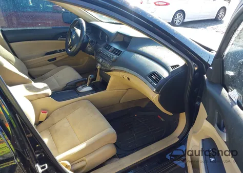 2011 Honda Accord 2.4 Lx-P z USA, uszkodzony, nr VIN 1HGCP2F44BA037372